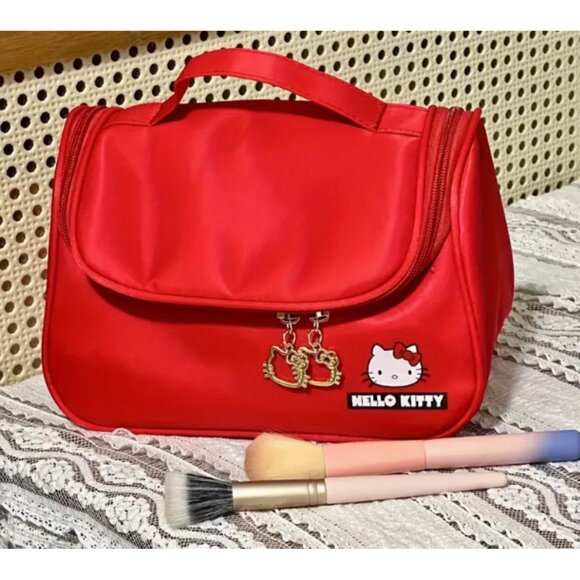 Hello Kitty Large Capacity Red Cosmetic Travel Bag Cute & Functional Makeup - Picture 1 of 6